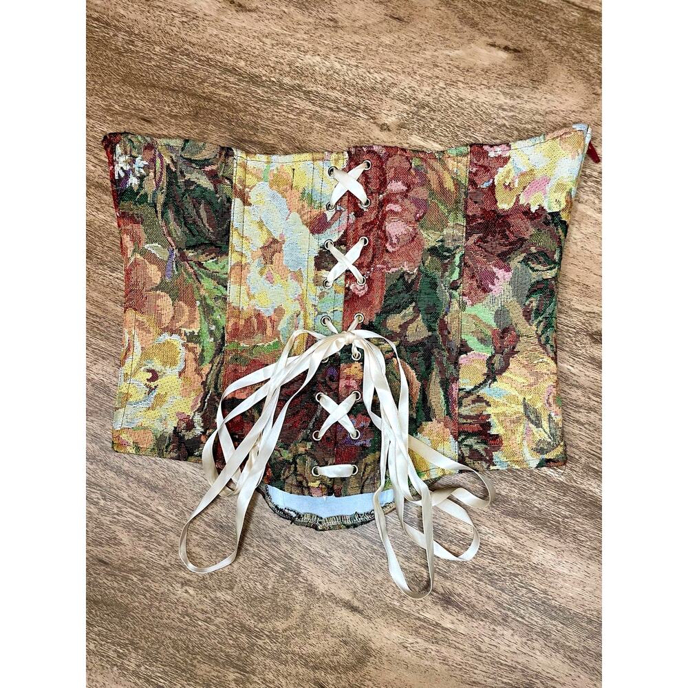 Scarlet Darkness Floral Tapestry Corset Top Women's Size 6 Renaissance Victorian